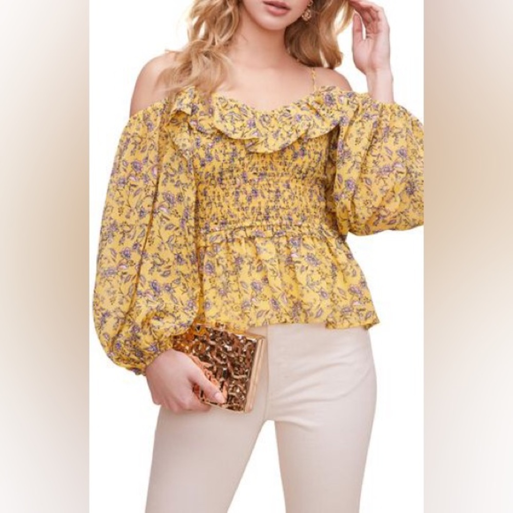 ASTR Women's Yellow Floral Top